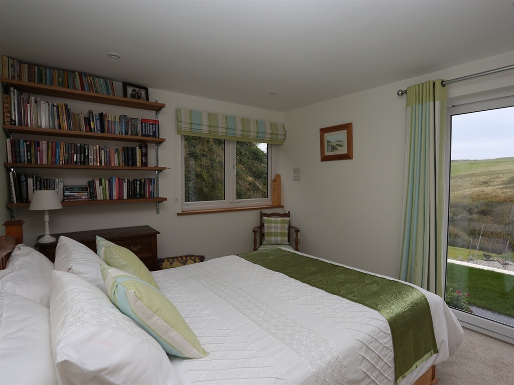 Double room-Premier-Ensuite with Shower-Countryside view - Base Rate
